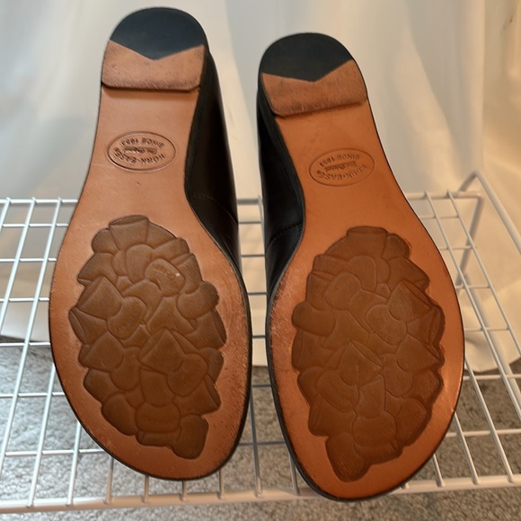 Kork-Ease Black Heart Accent Leather Slip On Shoes Size 11 - Picture 5 of 5